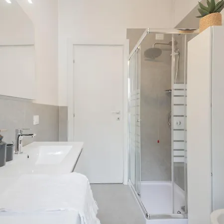 Luce By Rent * Como