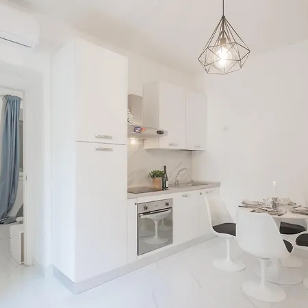 Luce By Rent * Como